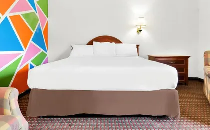 Capitol Inn And Suites