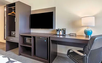 Redwood inn & Suites Crosby