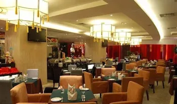 Zhuo Yue Holiday Hotel - Wuhan