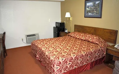 Travelers Inn