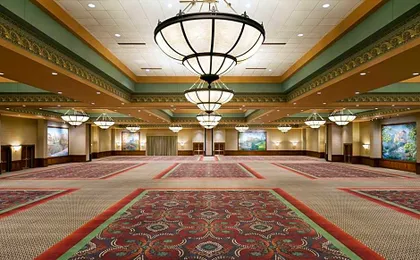 Chateau on the Lake Resort Spa and Convention Center