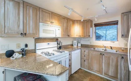 Double Diamond 23 2 Bedroom Condo
