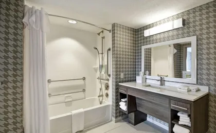 Home2 Suites by Hilton Portland Airport