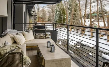 Chateau Roaring Fork