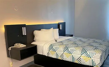 Motel 6 Omaha, NE - IAT West