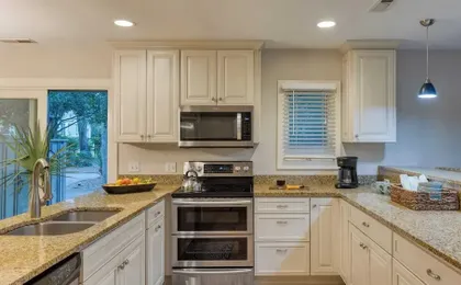 Pool, Hot Tub, Fairway Views & Quick Bike Ride to Beach Loblolly Retreat by Avantstay