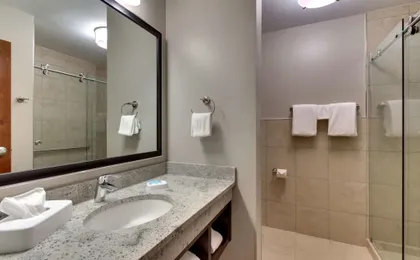 Drury Inn & Suites Cleveland Beachwood