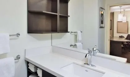 Sonesta Simply Suites Chicago Libertyville