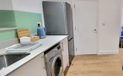 Garland Stylish Apartment 1 in Greater London