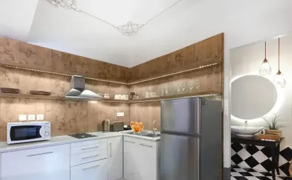 Athenian Apartment with Hot Tub