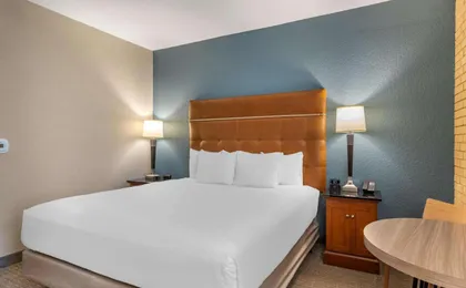 Drury Inn & Suites Airport Atlanta