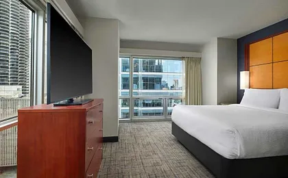 Residence Inn by Marriott Chicago Downtown/River North