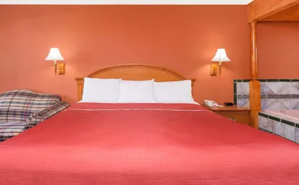 Regency Inn & Suites-Hamilton Place