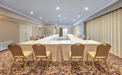 La Quinta Inn & Suites by Wyndham Marble Falls