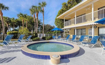 Hilton Vacation Club Charter Club Naples Bay