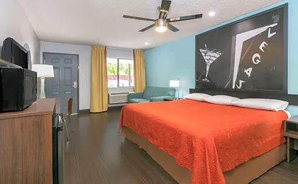 Super 8 by Wyndham Austin University/Downtown Area