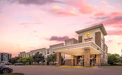 Comfort Suites East Lincoln - Mall Area