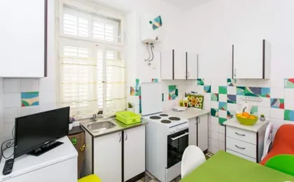 Apartment Blue & Green - Two-Bedroom Apartment with Terrace And Garden View
