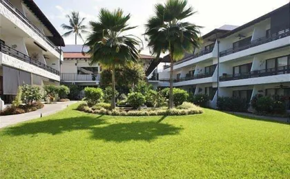 Almost Ocean Front - Beautiful Woodwork - Top Floor - Vrkcv