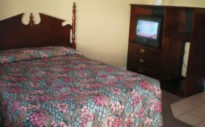 Economy Inn & Suites