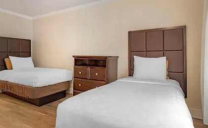 Best Western Carmel's Town House Lodge