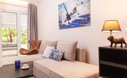 Sweet Suite Flora in Vouliagmeni