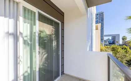 Modern 2br Apartment On Gordon St Hollywood 2 Bedroom Apts by RedAwning