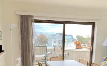 Mariners Court 201