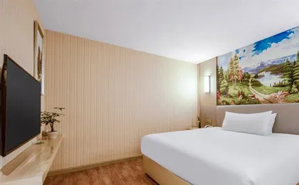 Vienna International Hotel (Hangzhou Liangzhu Logistics Center Store)