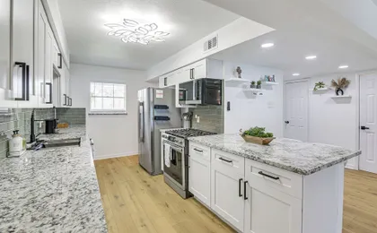 1/2 Mi to Sylvan Beach Park! Chic Townhome w/ Yard