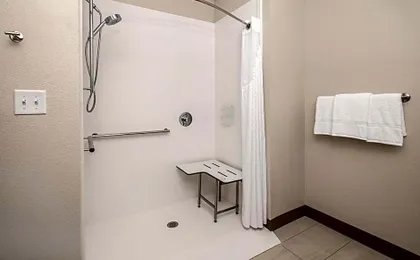 Holiday Inn Express & Suites Ft Myers Beach-Sanibel Gateway By IHG