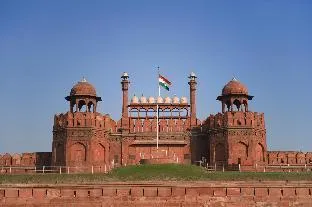 Hotel Emporio View - New Delhi Railway Station