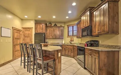 Luxurious Cedar City Getaway: 32 Mi to Brian Head!