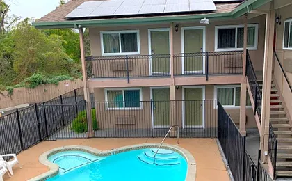 Olive Tree Inn & Suites, a Howard Johnson by Wyndham
