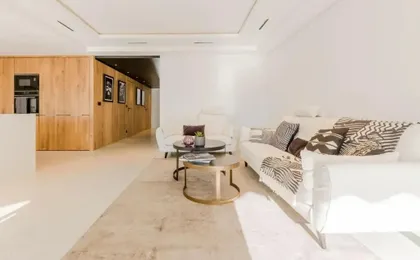 SERRENDY Splendid 3-bedroom apartment within an upscale