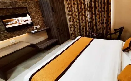 Hotel Ozas Grand