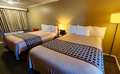 Welcome Everett Inn