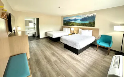 Days Inn & Suites by Wyndham Bossier City