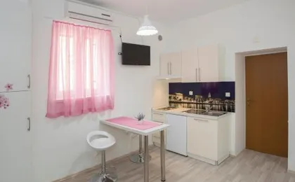 Summer Bay Apartments
