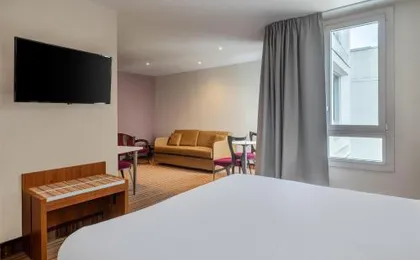 Spark by Hilton Lyon Ouest Hotel