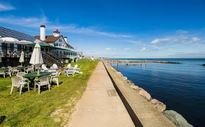 Lighthouse Inn