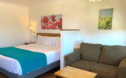 Sandyland Reef Inn