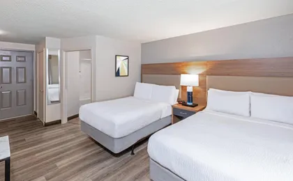 Candlewood Suites Topeka West