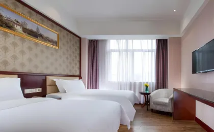 Vienna Hotel Guangzhou Panyu Chimelong Shiqiao Metro Station