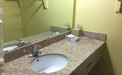 Luxury Inn and Suites Seaworld