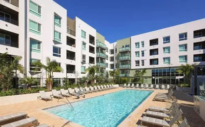 Relaxing Pacific Escape Near Disneyland Pool GYM