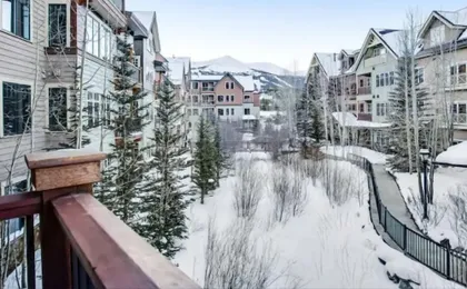 3 Bedroom Mountain Condo on Main Street - Walk to Lift, Onsite Pool, Luxury-rated!