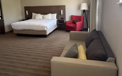 Country Inn & Suites by Radisson, Mason City, Ia