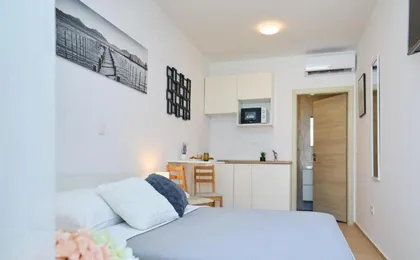 Palm Tree Apartments
