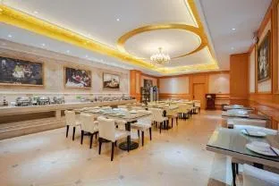Vienna Hotel Whhan Xingye Road Stone Bridge Subway Station Store